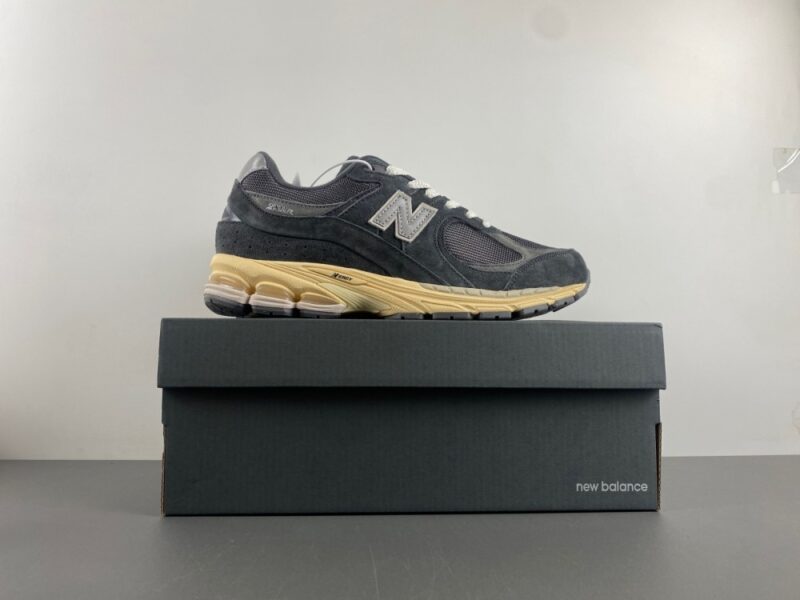 New Balance 2002R Black Dark Grey - Image 10