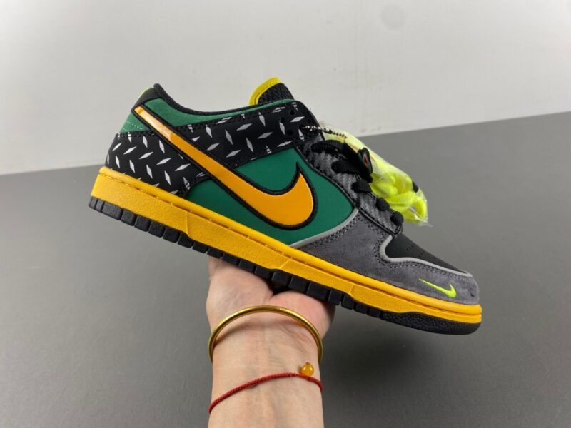 Nike Dunk Low What the Duck Home University of Oregon PE - Image 2