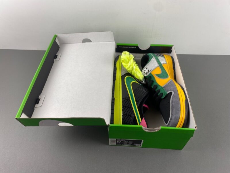 Nike Dunk Low What the Duck Home University of Oregon PE - Image 17