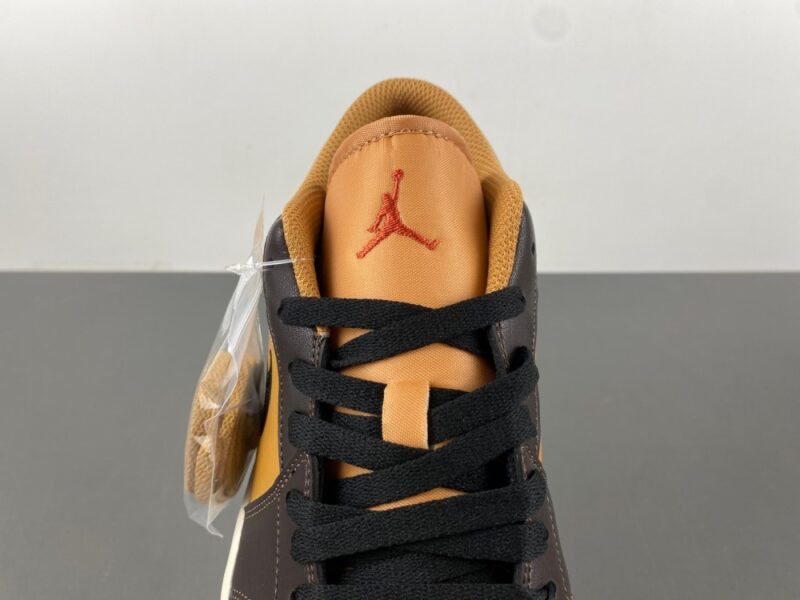 Air Jordan 1 Low SE Flax Baroque Brown - Image 9