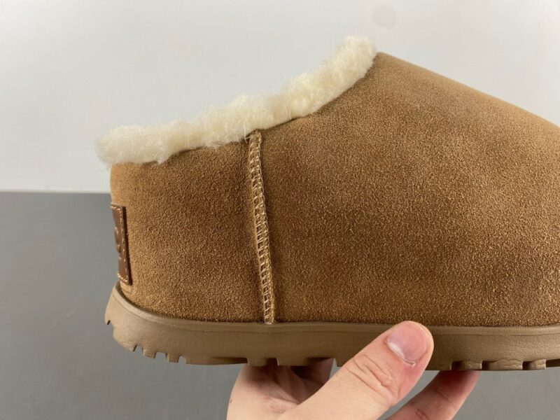 UGG Pumped Slide Chestnut - Image 14