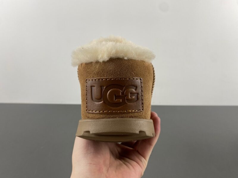 UGG Pumped Slide Chestnut - Image 3