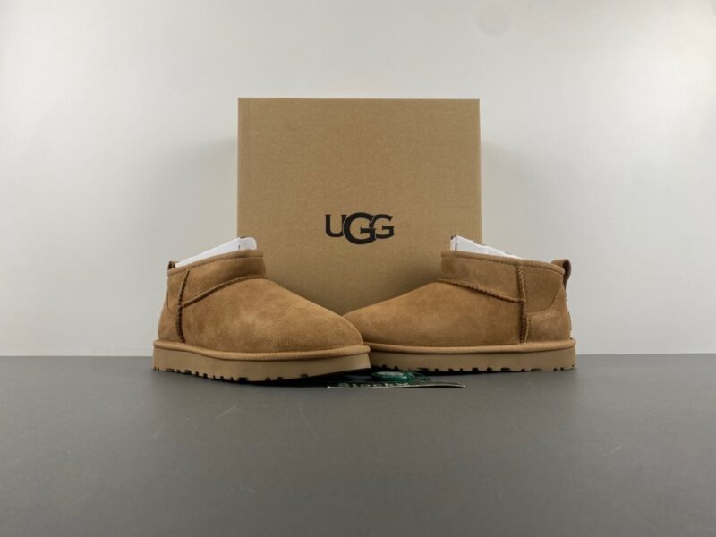 Women's Classic Ultra Mini UGG - Image 7