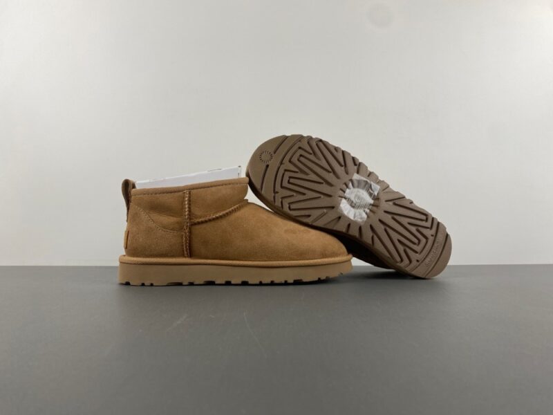 Women's Classic Ultra Mini UGG - Image 9