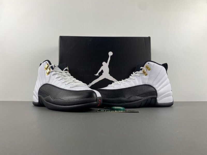 Air Jordan 12 Retro Taxi (2013) - Image 5