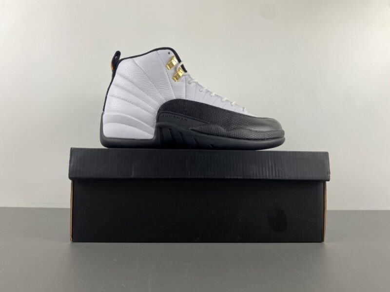 Air Jordan 12 Retro Taxi (2013) - Image 8