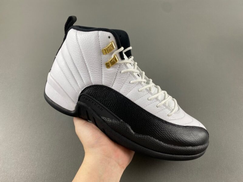 Air Jordan 12 Retro Taxi (2013) - Image 2