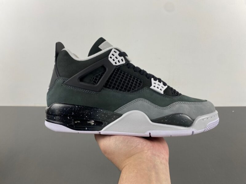 Air Jordan 4 Retro Fear (2024) - Image 2