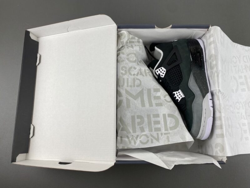 Air Jordan 4 Retro Fear (2024) - Image 15