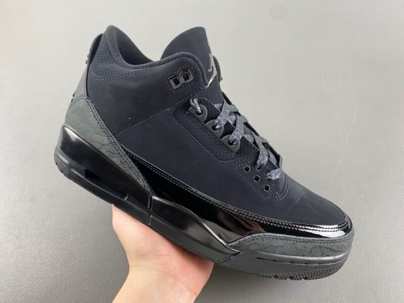 Air Jordan 3 Retro Black Cat (2025) - Image 2