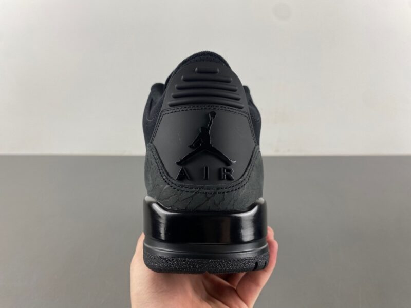 Air Jordan 3 Retro Black Cat (2025) - Image 13