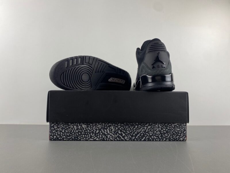 Air Jordan 3 Retro Black Cat (2025) - Image 16