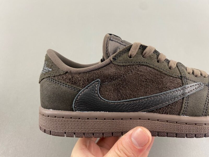 Air Jordan 1 Retro Low OG SP Travis Scott Velvet Brown - Image 6