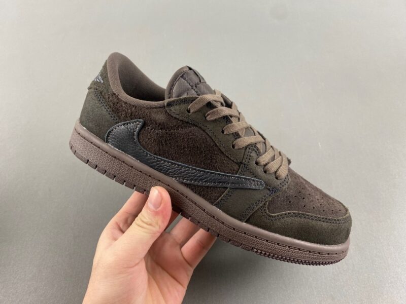 Air Jordan 1 Retro Low OG SP Travis Scott Velvet Brown - Image 2