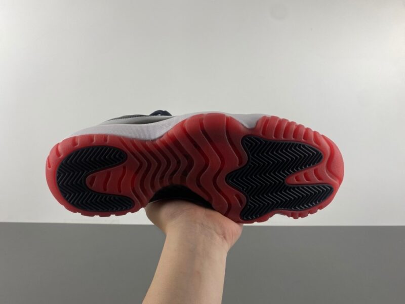 Air Jordan 11 Retro Low Bred - Image 15