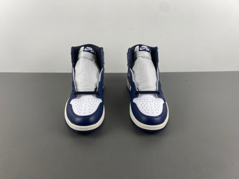 Air Jordan 1 Retro High OG Midnight Navy - Image 4