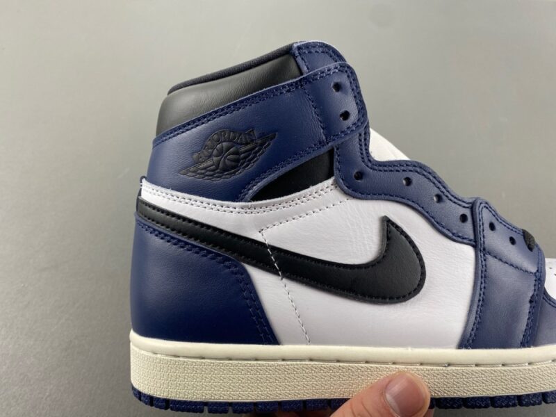 Air Jordan 1 Retro High OG Midnight Navy - Image 10