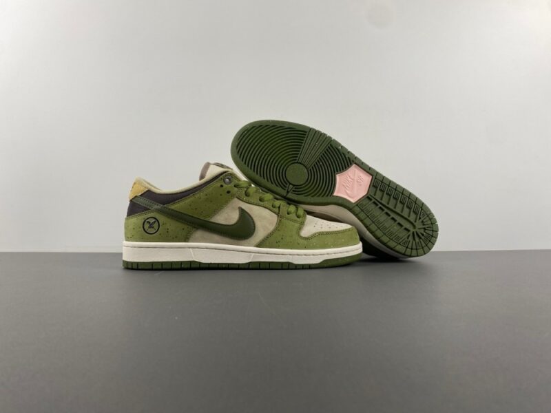 Yuto Horigome x Dunk Low SB 'Asparagus' - Image 4