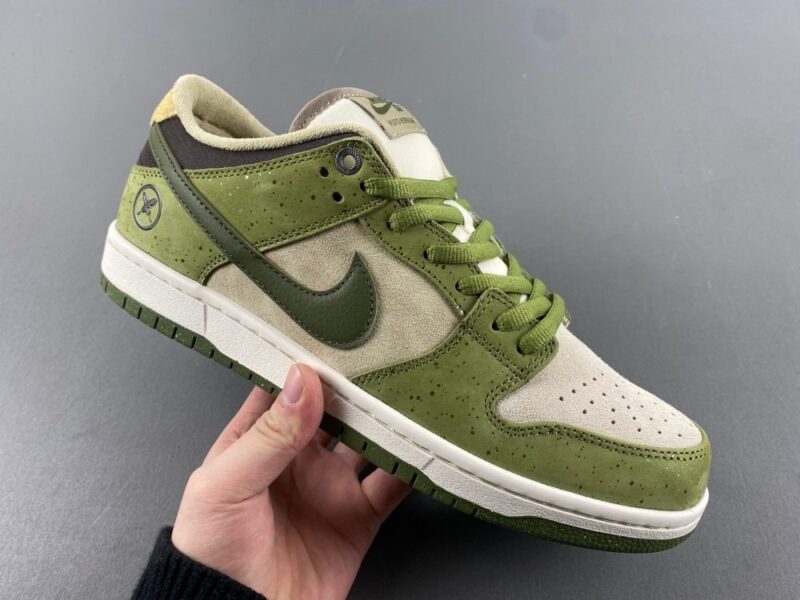 Yuto Horigome x Dunk Low SB 'Asparagus' - Image 2