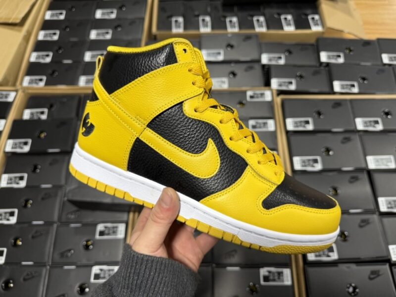 Nike Dunk High Wu-Tang (2024) - Image 5