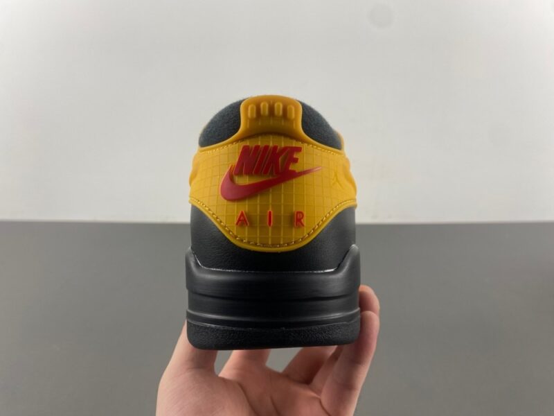 Air Jordan 4 RM Bruce Lee - Image 13