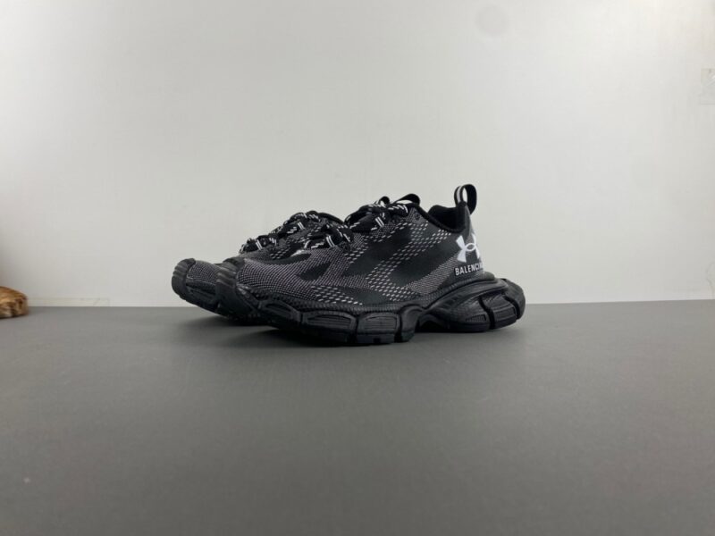 Balenciaga x Under Armour 3xl Knit Sneaker in Black/white