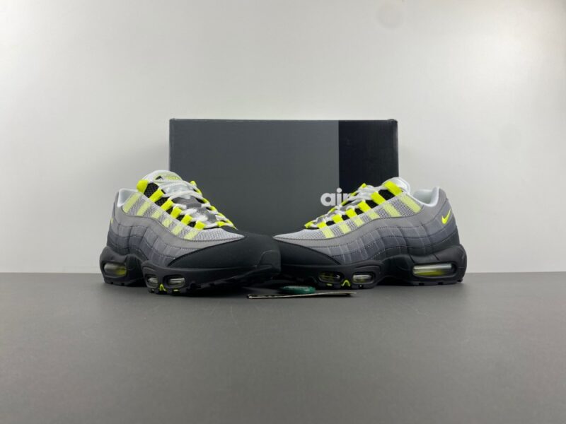 Nike Air Max 95 OG 'Neon' 2020 - Image 14