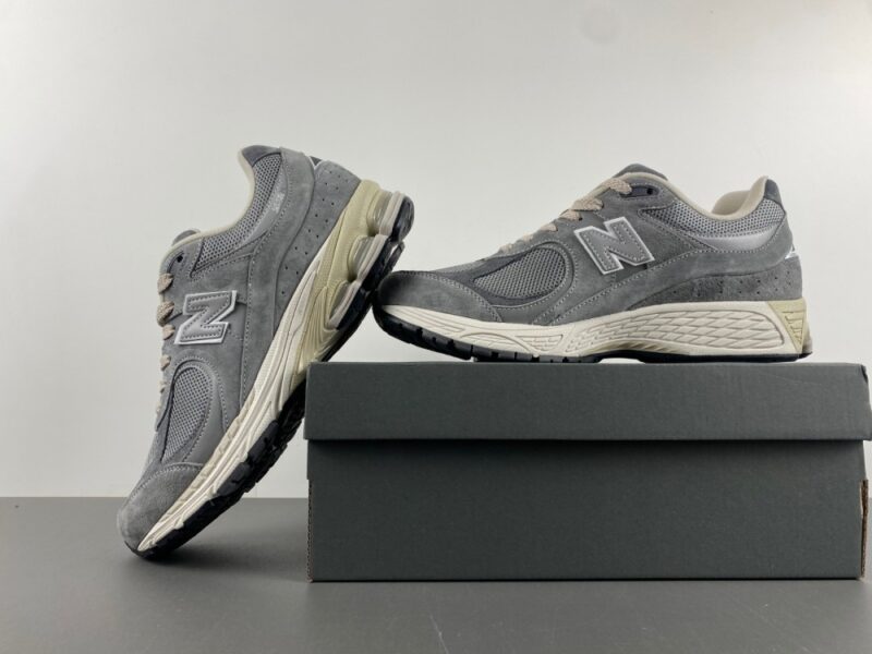 New Balance 2002R Shadow Grey - Image 12