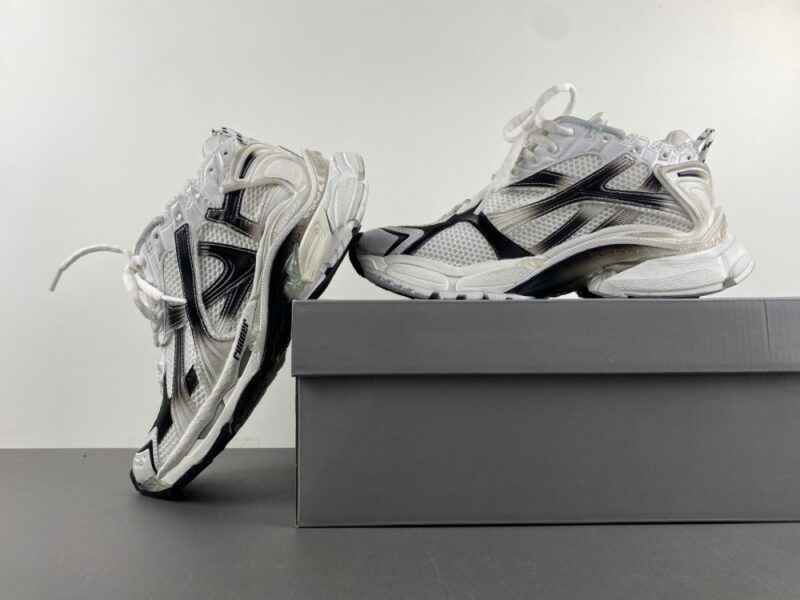 Balenciaga Runner White Black Gradient - Image 10