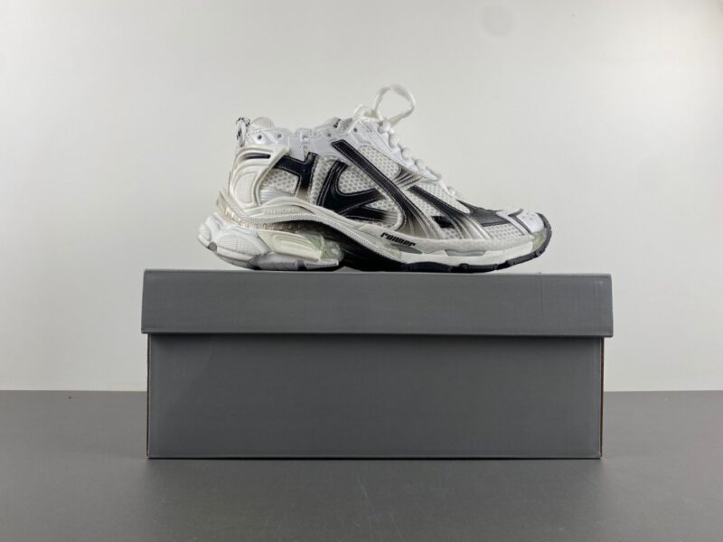 Balenciaga Runner White Black Gradient - Image 11