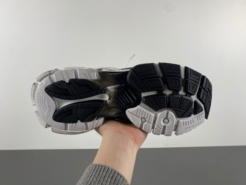 Balenciaga Runner White Black Gradient - Image 16