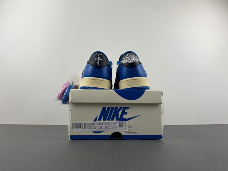 Air Jordan 1 Retro Low OG SP Fragment x Travis Scott - Image 6