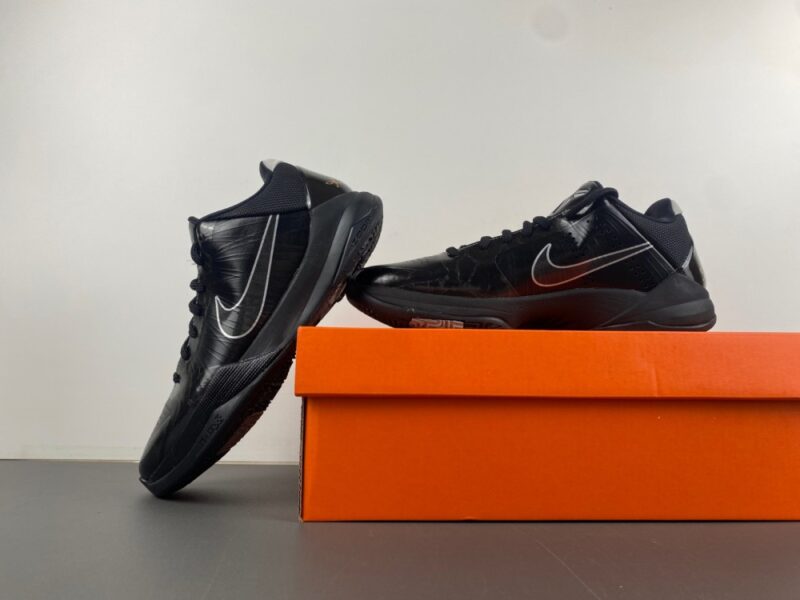 Nike Zoom Kobe 5 ‘Blackout’ - Image 14