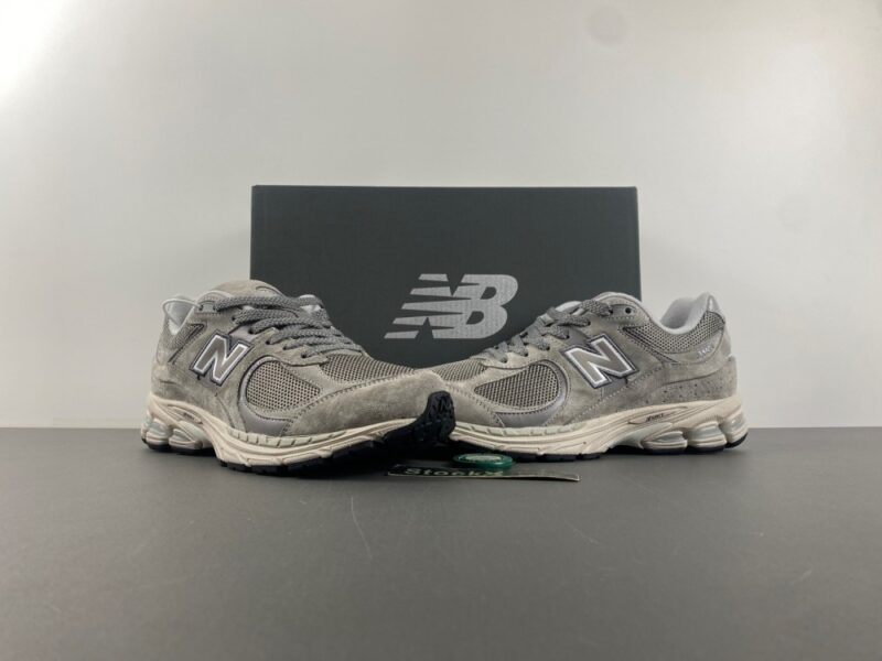 New Balance 2002R Marblehead Light Aluminum - Image 9