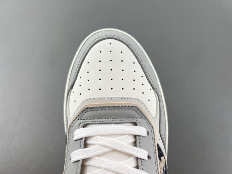 B27 Low-Top Sneaker - Image 13