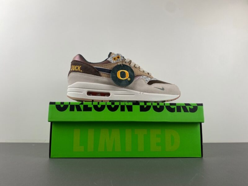 Nike Air Max 1 '87 Premium University of Oregon PE - Image 11