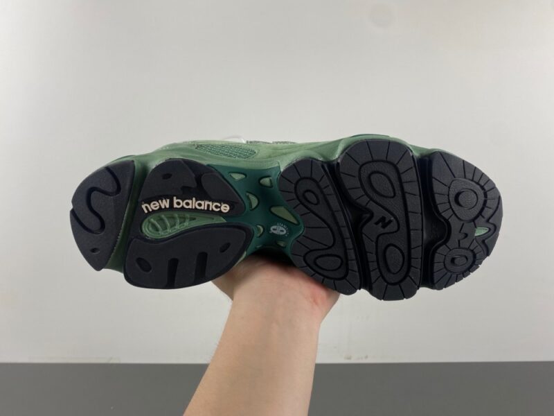 New Balance 1000 Green Grey - Image 11