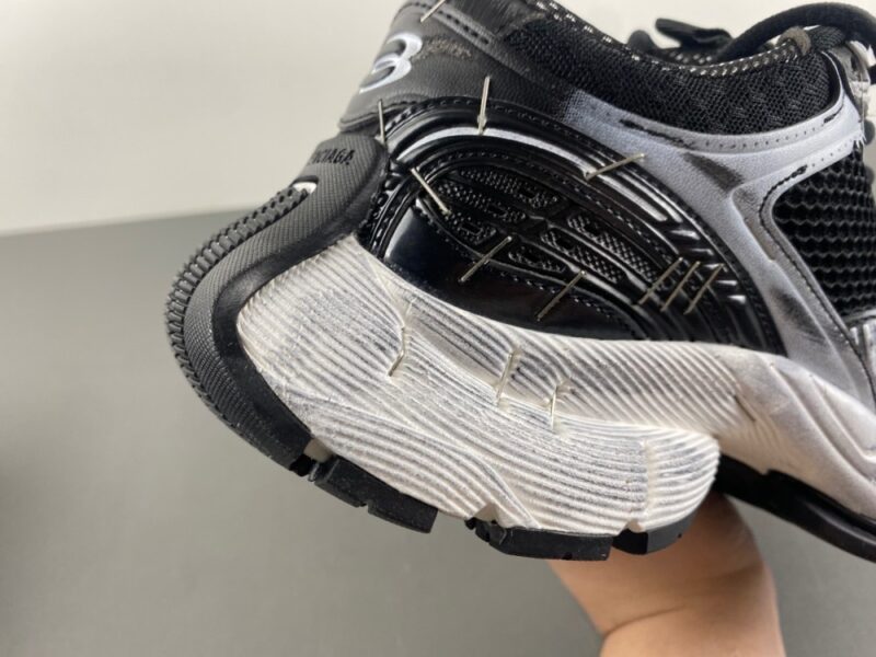 Balenciaga 3XL sneakers - Image 3