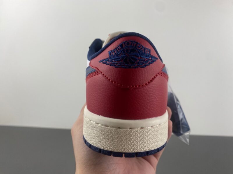 Air Jordan 1 Retro Low OG Howard University - Image 11