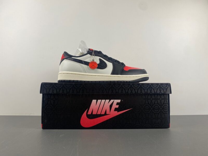 Air Jordan 1 Retro Low OG PSG Paris Saint-Germain - Image 12