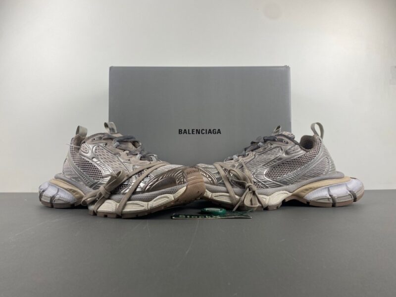 Balenciaga 3XL Off White - Image 14