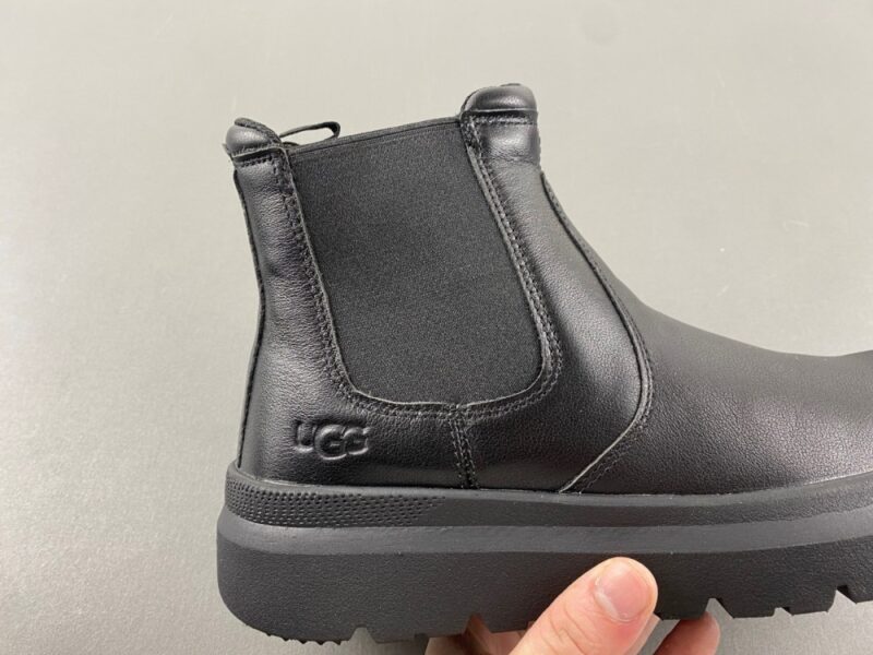 UGG Burleigh Chelsea black - Image 3