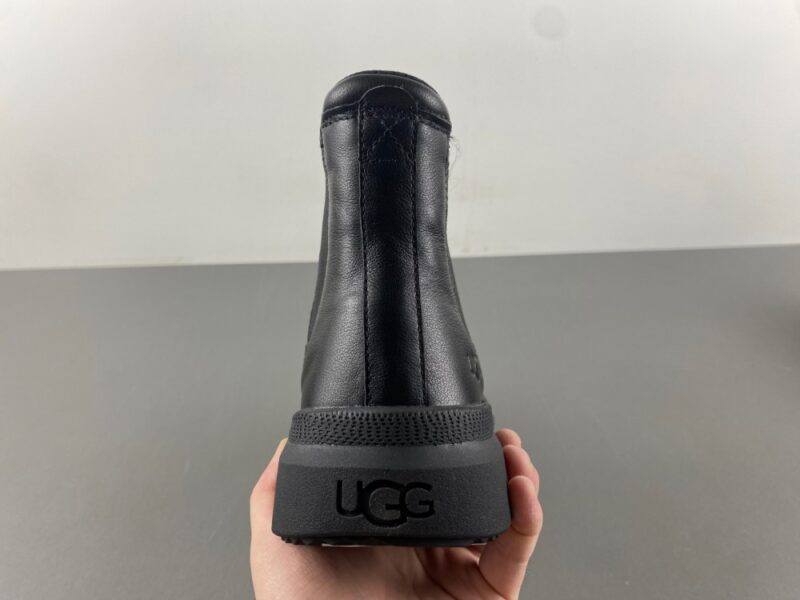 UGG Burleigh Chelsea black - Image 8