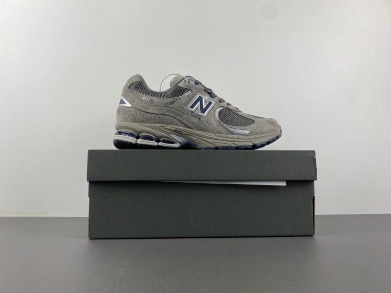 New Balance 2002R Light Grey - Image 11