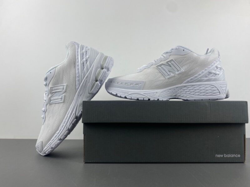 New Balance 1906W White Silver Metallic - Image 17