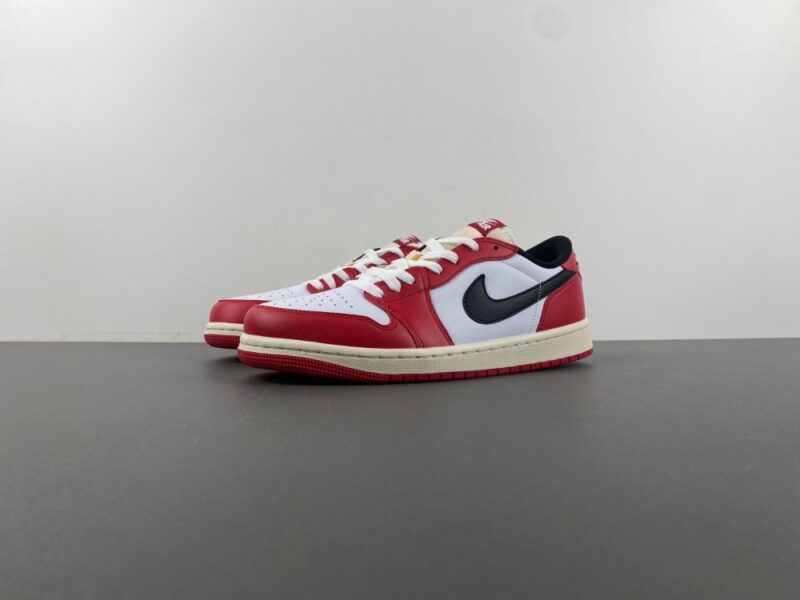 Air Jordan 1 Low OG “Chicago”