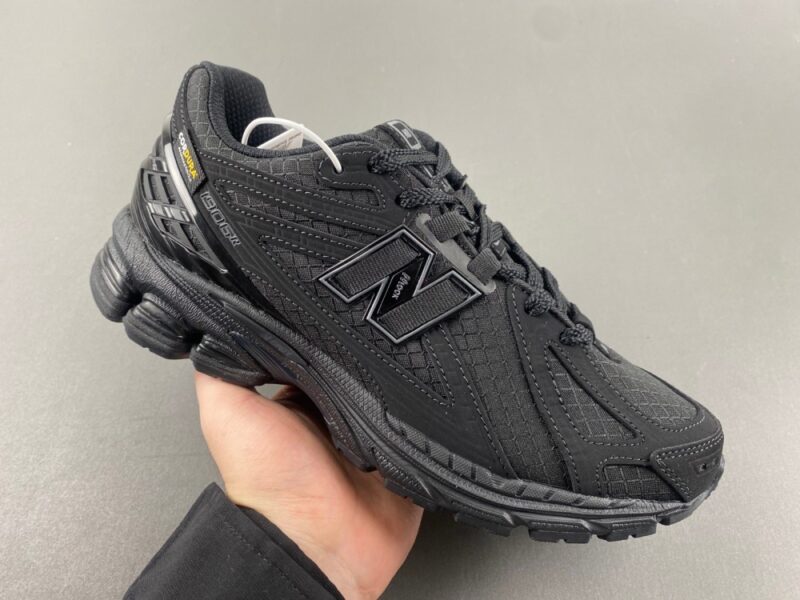 New Balance 1906R Cordura Black Magnet - Image 2