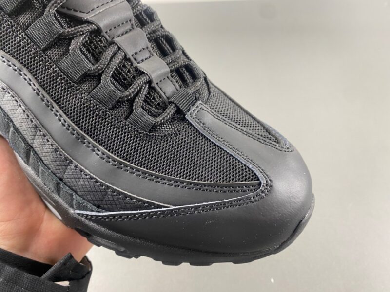 Nike Air Max 95 Essential Triple Black - Image 4