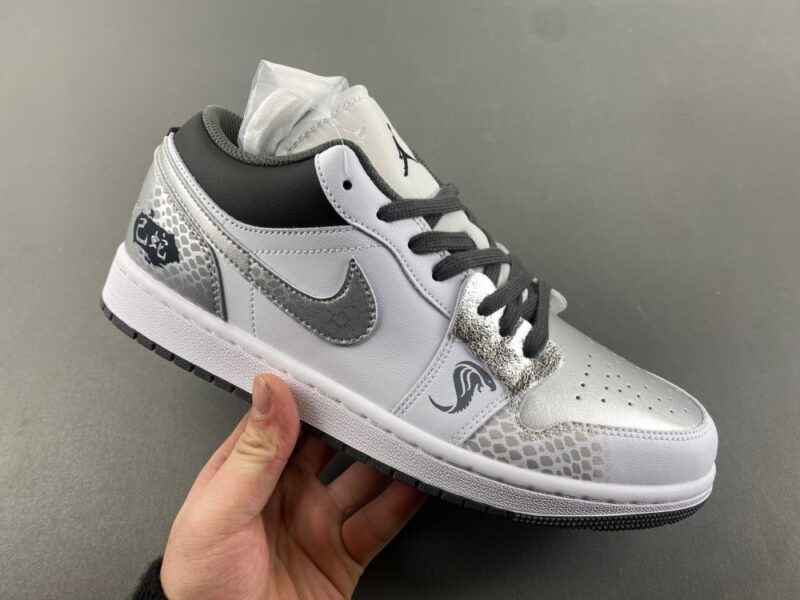 Air Jordan 1 Low - Image 2