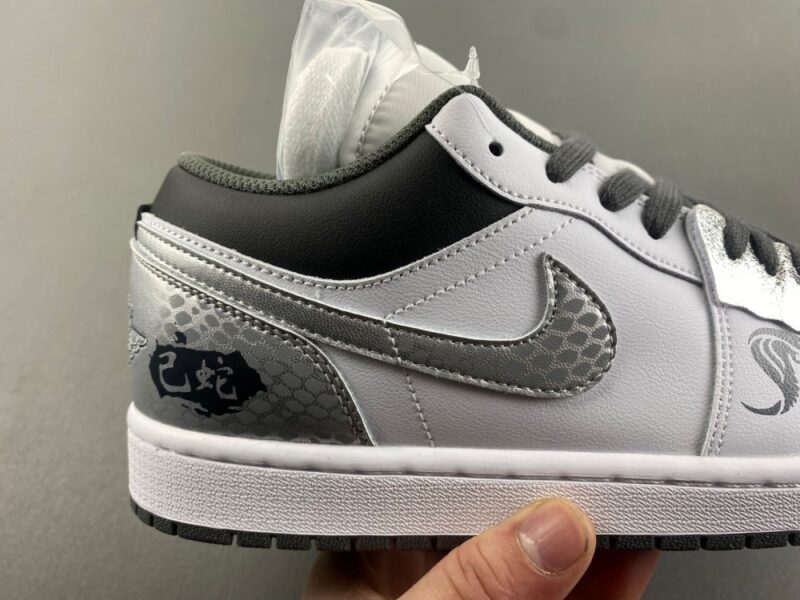 Air Jordan 1 Low - Image 3